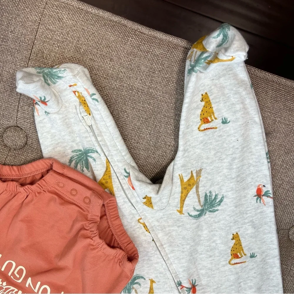 Cat & Jack Size NB  Baby Boy Short Sleeve One Piece Romper & Baby  Footed Pajama